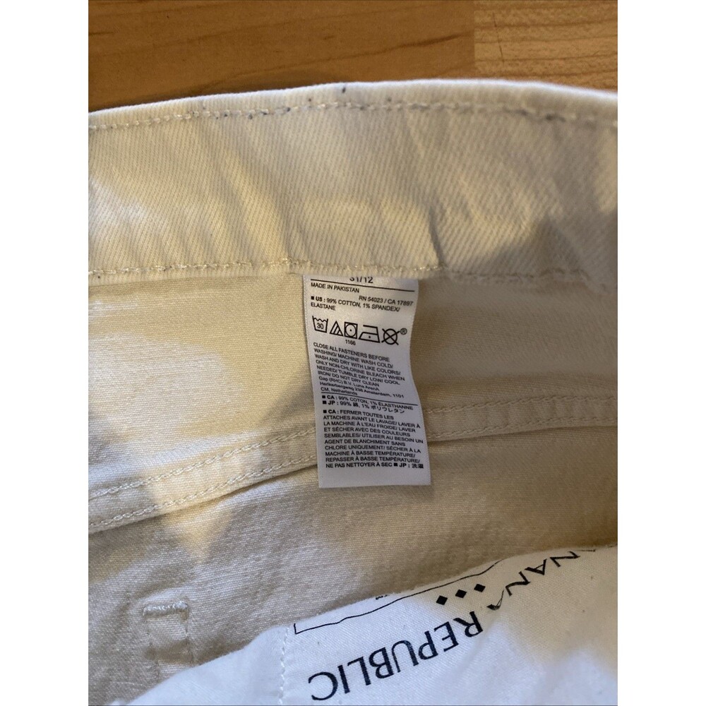 Banana Republic Size 31/12 Ecru Ivory Button Fly 4"‎ High Rise Shorts Women's - Picture 4 of 10